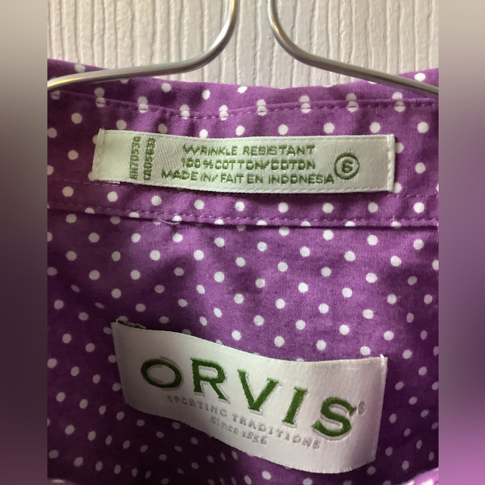 Ladies Orvis button down top, Size 6